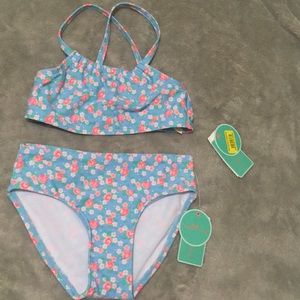 Two piece swim suit 😍